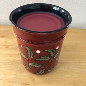 Scentsy Merry Berry Melt Wax Warmer Festive Holiday Edition Red Holly Retired